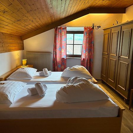 Gasthof Goldenes Lamm Vahrn ภายนอก รูปภาพ