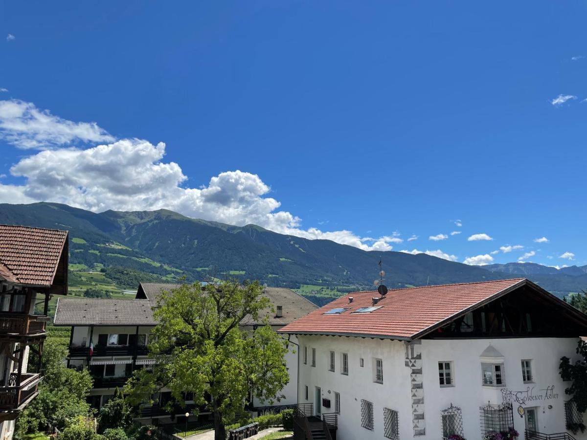 Gasthof Goldenes Lamm Vahrn ภายนอก รูปภาพ