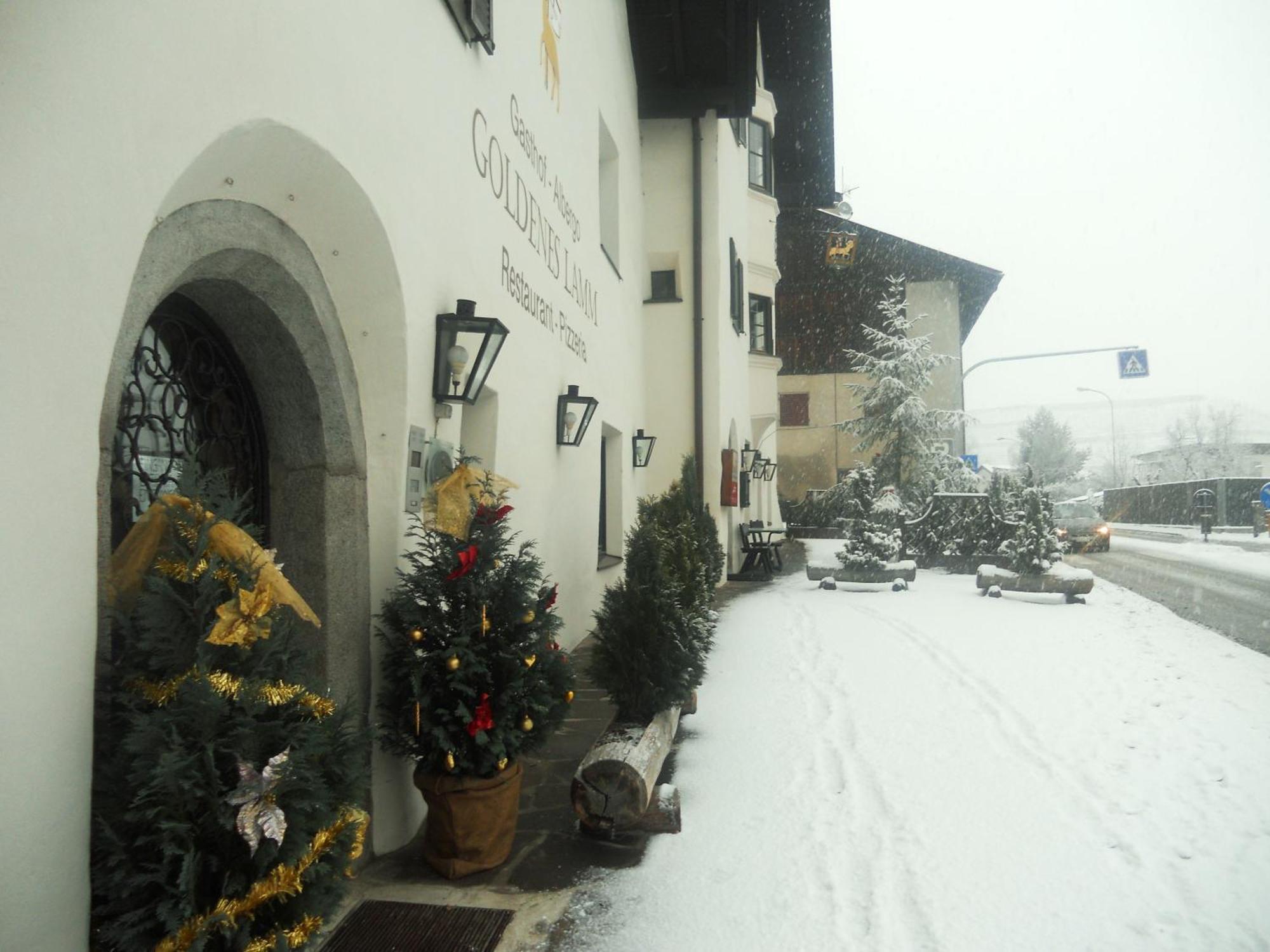 Gasthof Goldenes Lamm Hotel Vahrn ภายนอก รูปภาพ