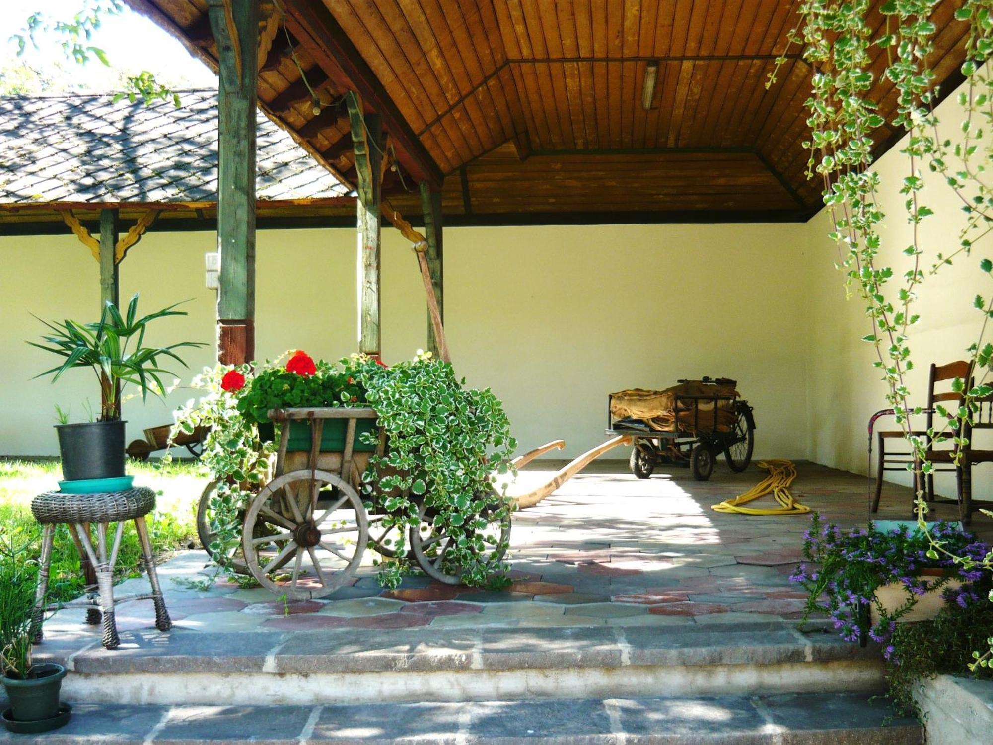 Gasthof Goldenes Lamm Vahrn ภายนอก รูปภาพ