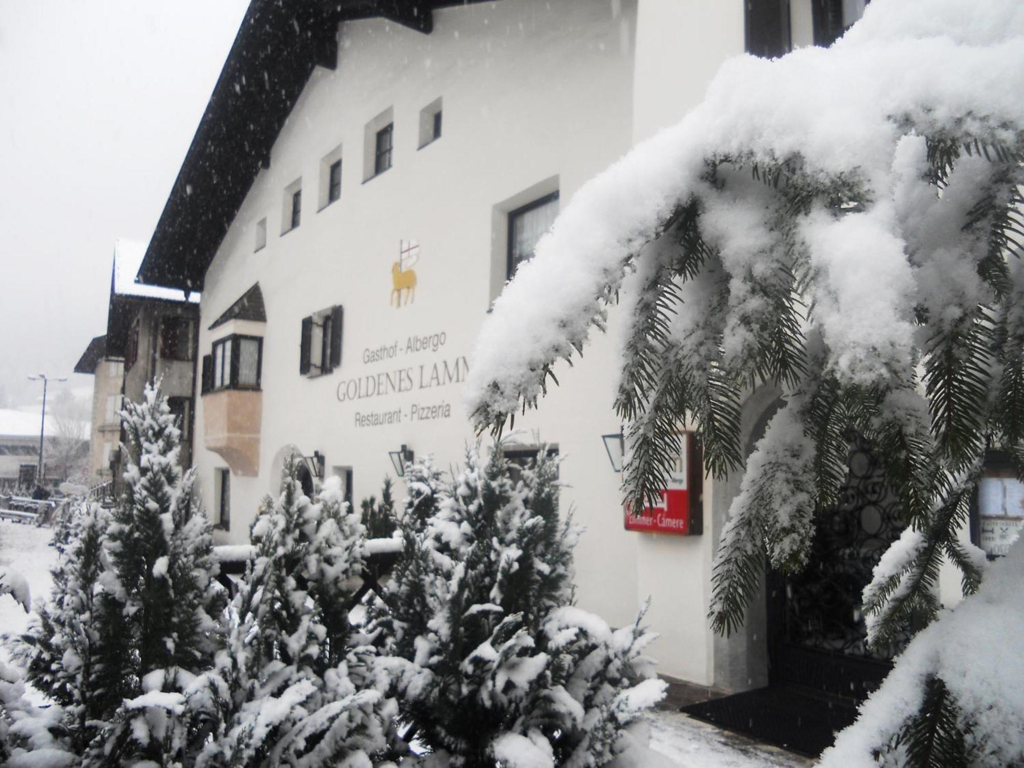 Gasthof Goldenes Lamm Hotel Vahrn ภายนอก รูปภาพ