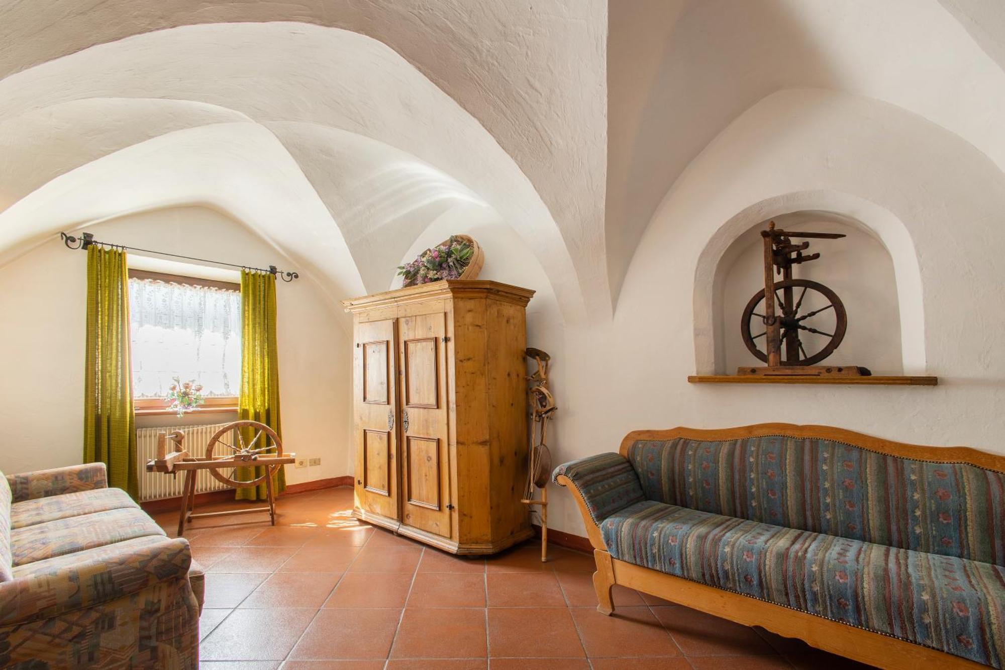 Gasthof Goldenes Lamm Vahrn ภายนอก รูปภาพ